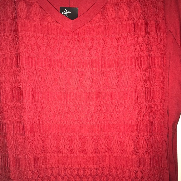 Woman’s top - Picture 3 of 5